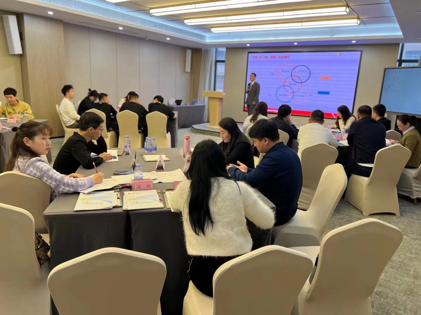 a63b9bf829ccf279af9f6745af231c1.jpg a63b9bf829ccf279af9f6745af231c1.jpg